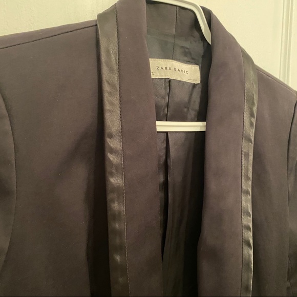 Zara Fitted Black Blazer - Picture 3 of 4